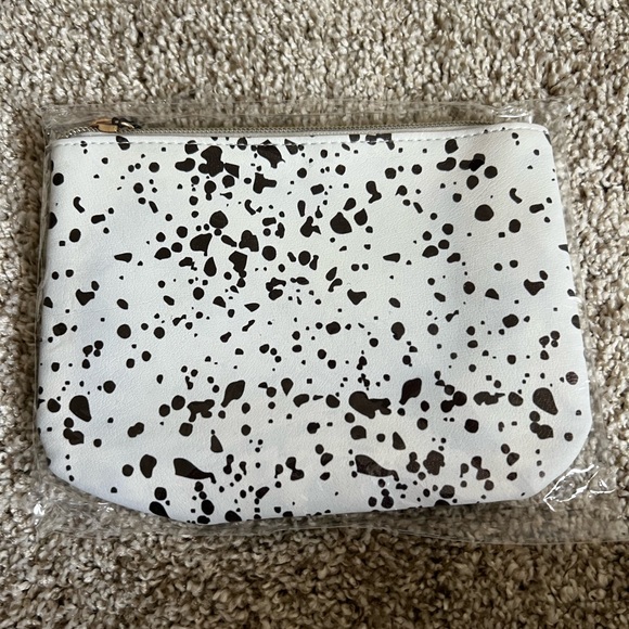 NWT Mollie Jacob Makeup bag - Picture 3 of 4